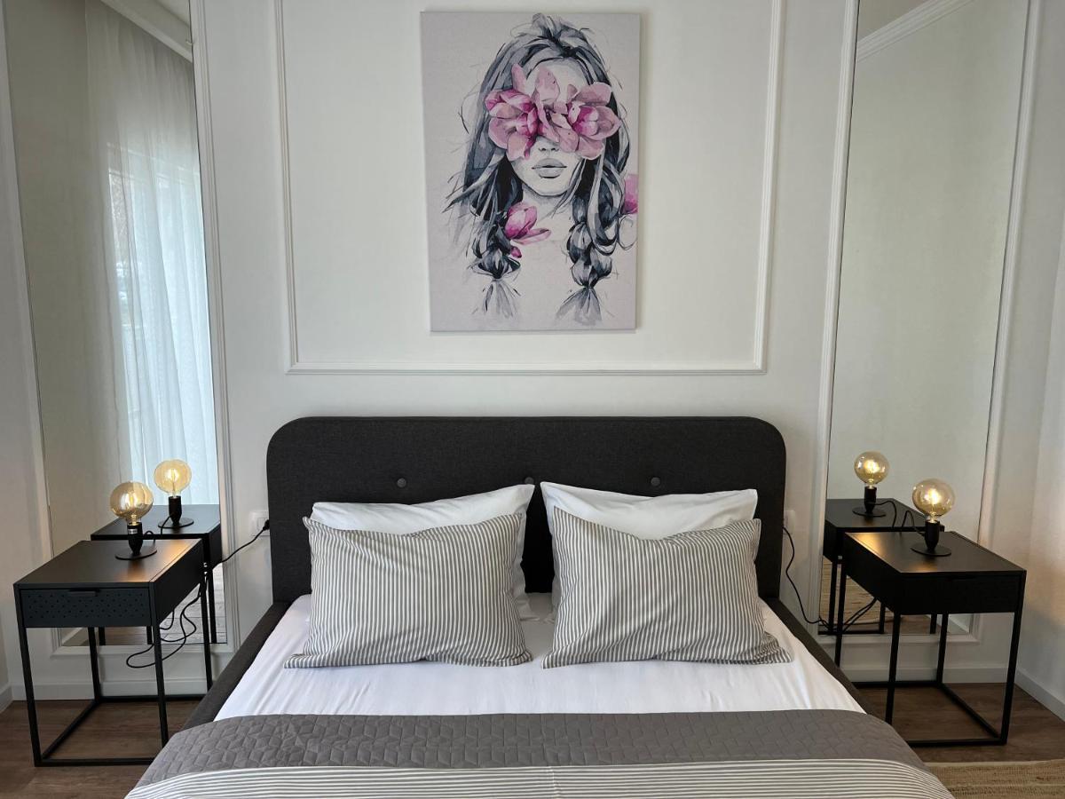Apartments Mrdak บาร์ ภายนอก รูปภาพ