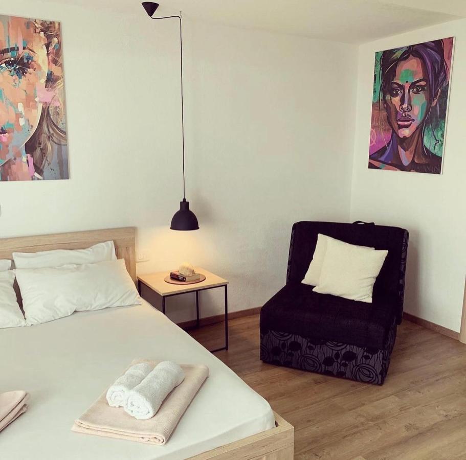 Apartments Mrdak บาร์ ภายนอก รูปภาพ
