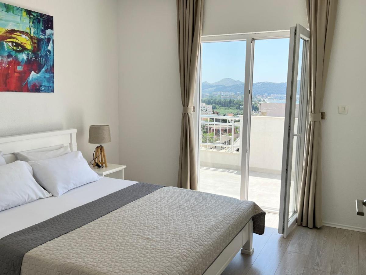 Apartments Mrdak บาร์ ภายนอก รูปภาพ