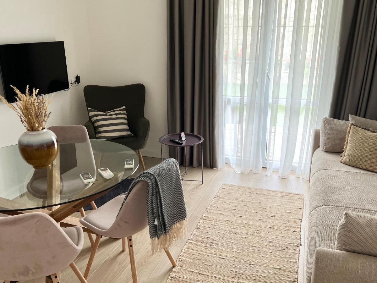 Apartments Mrdak บาร์ ภายนอก รูปภาพ