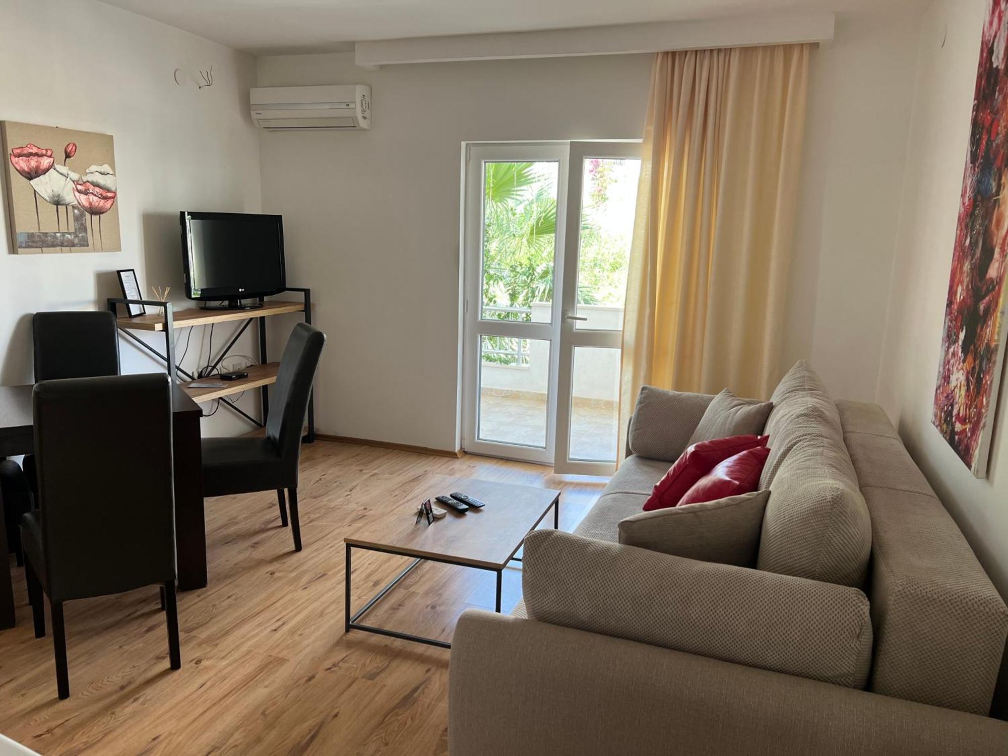 Apartments Mrdak บาร์ ภายนอก รูปภาพ