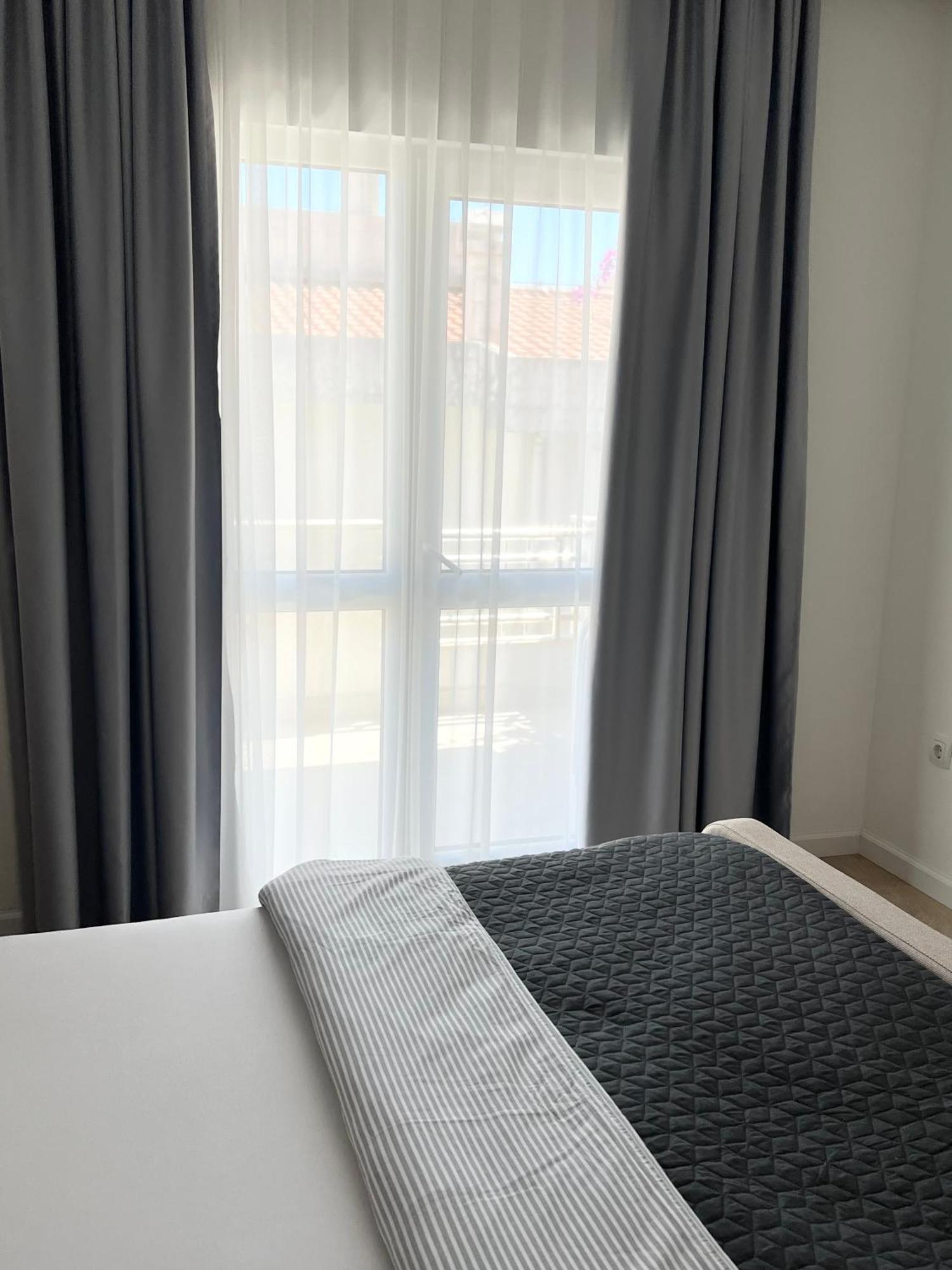 Apartments Mrdak บาร์ ภายนอก รูปภาพ